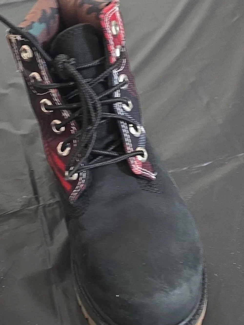Timberland Black Nubuck Boots w/ Red Plaid & Camo Collar Size 2 Rare